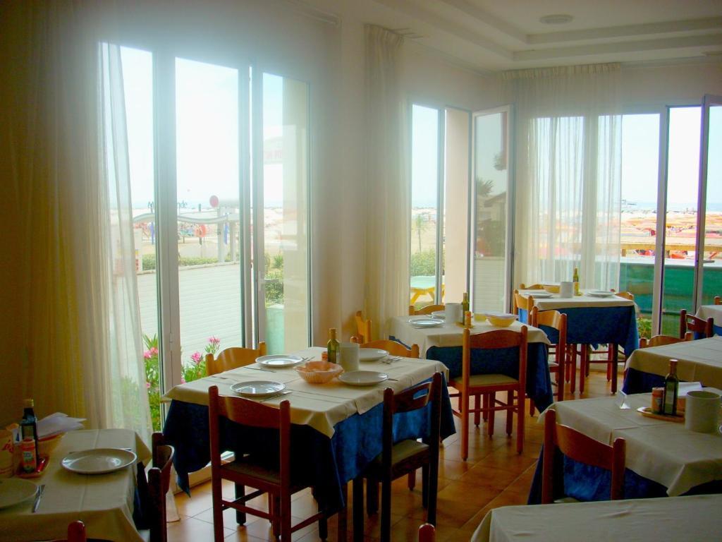 Hotel Cosmopolita ريميني المظهر الخارجي الصورة